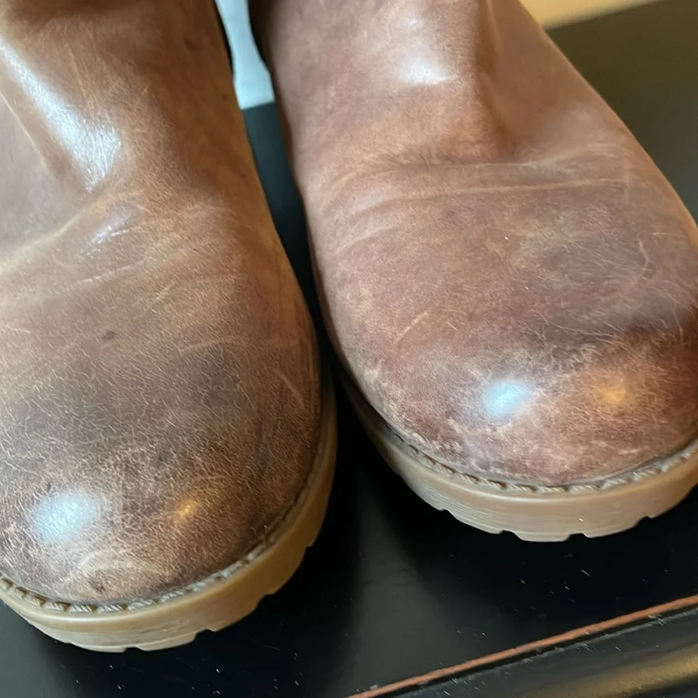 Tara M brown leather distressed boots size 9